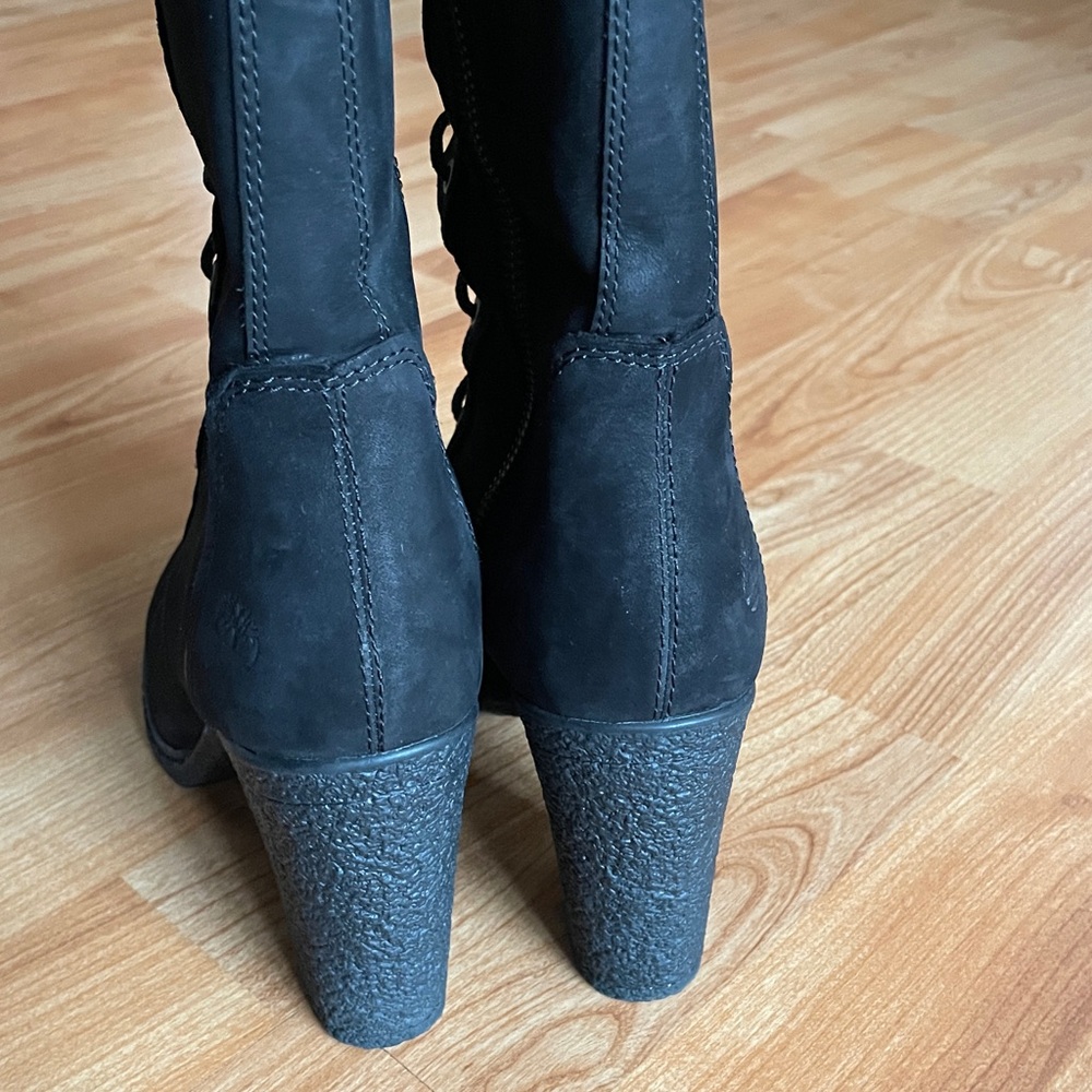 Timberland Heeled Lace-Up Nubuck Boots - Picture 5 of 9